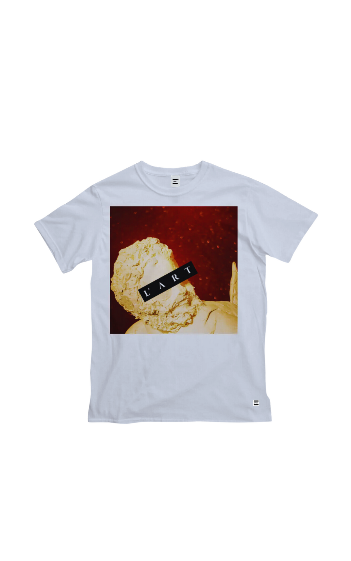 L'ART Hunter Statue T-Shirt