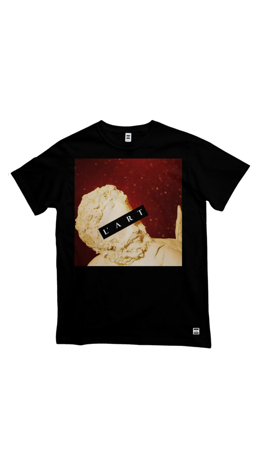 L'ART Hunter Statue T-Shirt